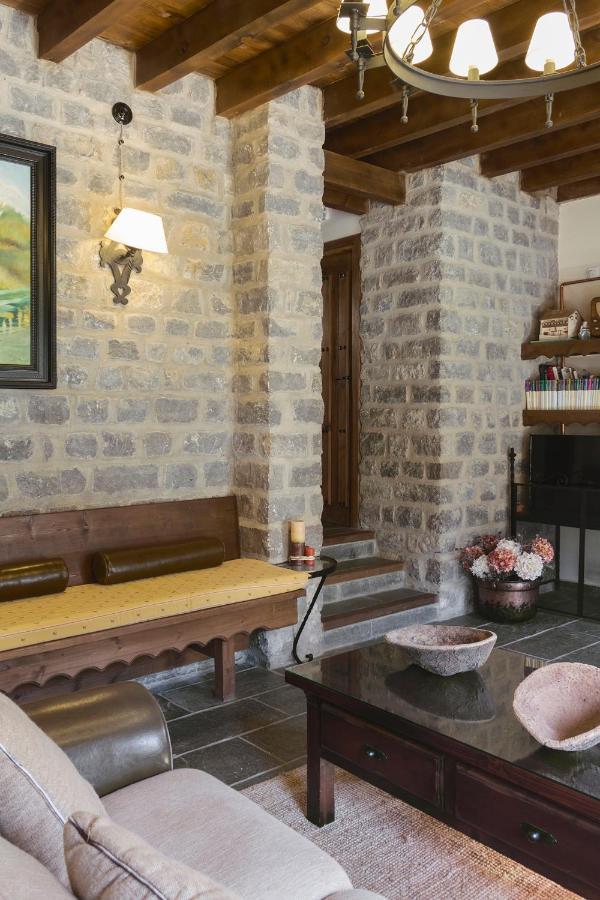 La Hospederia De Country house *